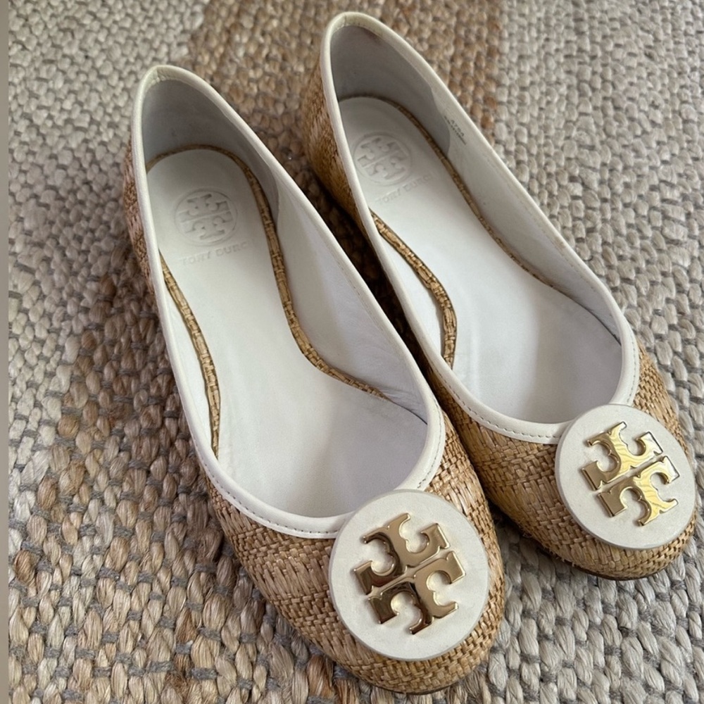 Tory Burch Reva Raffia logo ballet flats